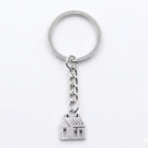 ميدالية تعليقه للحصالة علي شكل منزل